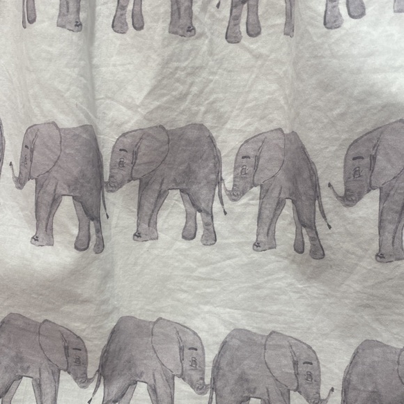 Brooke Wright Elephant Top - Picture 2 of 3